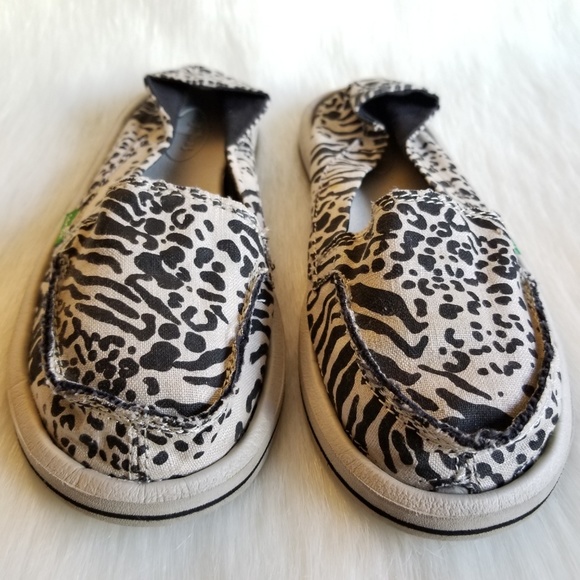 SANUK | Leopard Print Slip-On - Picture 2 of 7